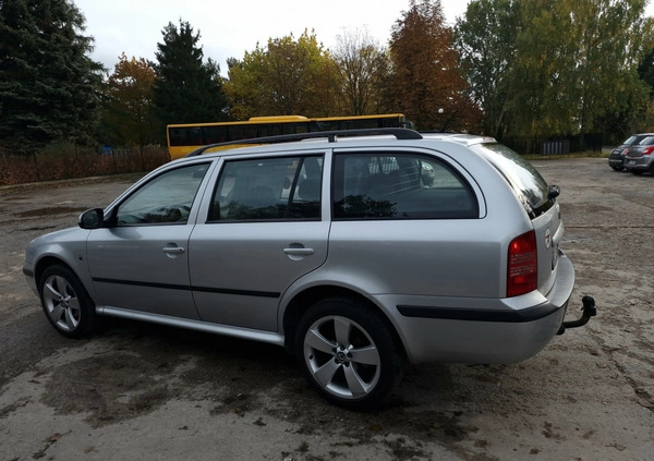 Skoda Octavia cena 14700 przebieg: 280000, rok produkcji 2010 z Terespol małe 211